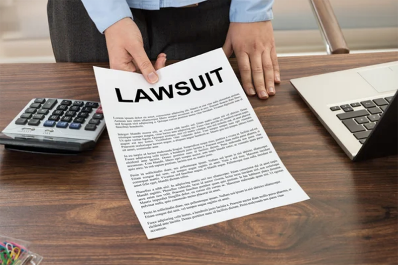 Manhattan Real Estate Hit by Lawsuit Over High Commission Rates - 1 (800) 880-7954